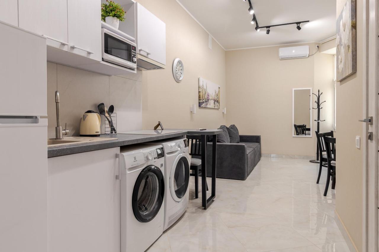 Appartamento Luxury Flat In Downtown 2 Leopoli Esterno foto